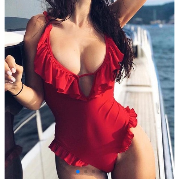 NWT Lipstick Red Ruffle One Piece Medium - Picture 1 of 5